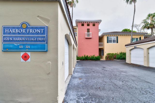 5520 N Harbor Village Drive 105, Vero Beach, FL 32967