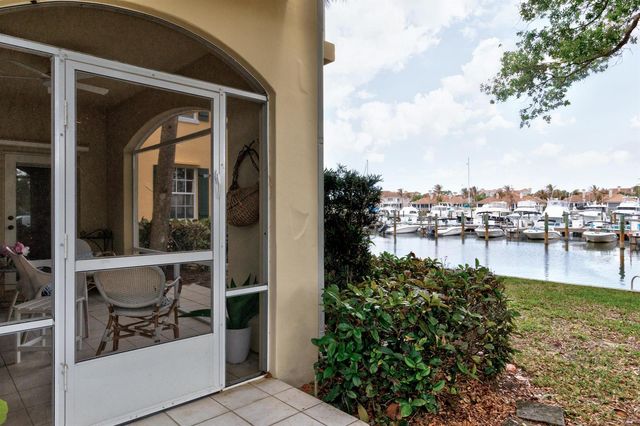 5520 N Harbor Village Drive 105, Vero Beach, FL 32967