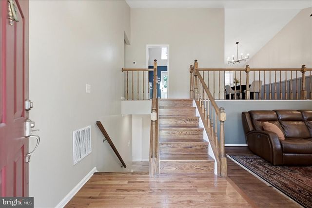 13704 SPRINGHAVEN DR, Chantilly, VA 20151