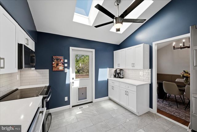 13704 SPRINGHAVEN DR, Chantilly, VA 20151