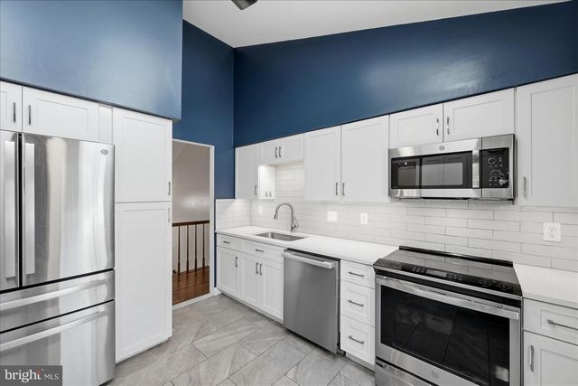 13704 SPRINGHAVEN DR, Chantilly, VA 20151
