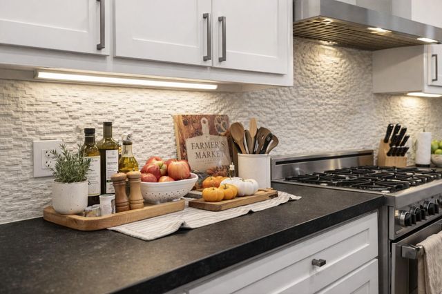 821 E 25th Street E, Houston, TX 77009