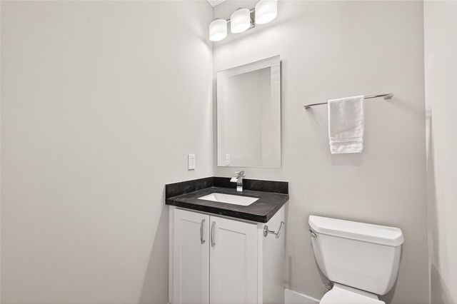 821 E 25th Street E, Houston, TX 77009