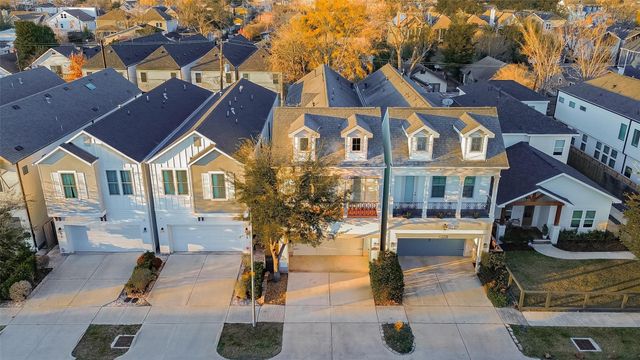 821 E 25th Street E, Houston, TX 77009