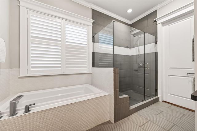 821 E 25th Street E, Houston, TX 77009