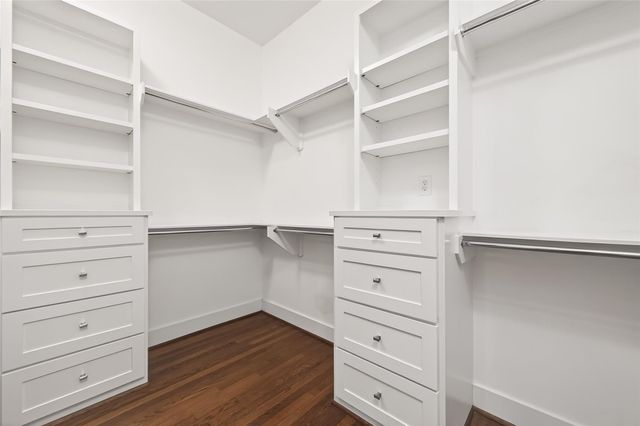 821 E 25th Street E, Houston, TX 77009