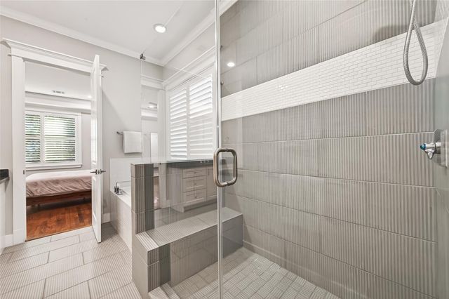 821 E 25th Street E, Houston, TX 77009