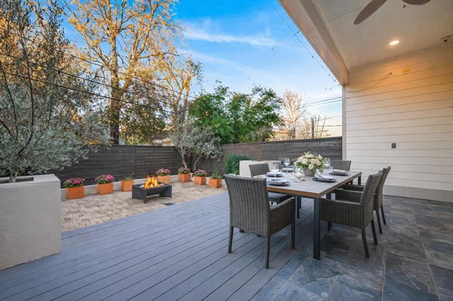 821 E 25th Street E, Houston, TX 77009