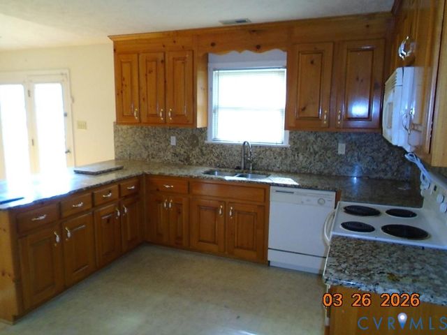 522 Mansfield Dr, Henrico, VA 23223