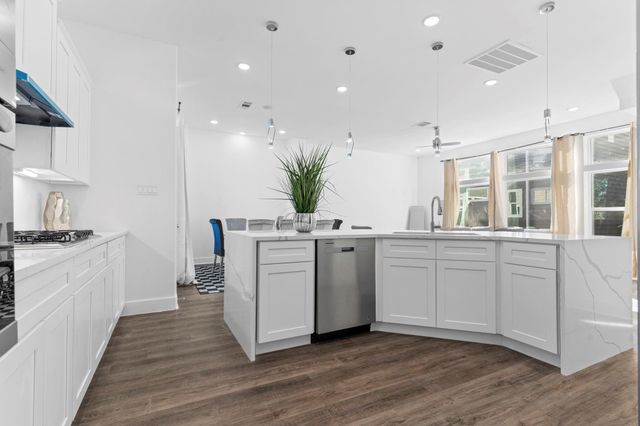 4017 Ward Street, Houston, TX 77021