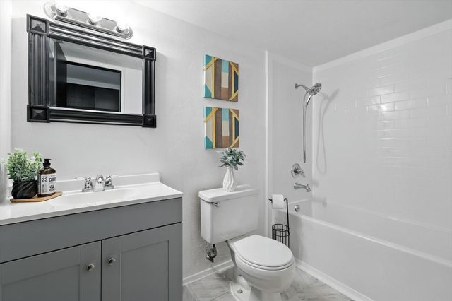 5112 Griffin Drive, The Colony, TX 75056