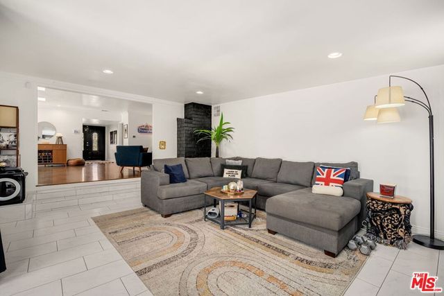 22258 Schoenborn Street, West Hills, CA 91304