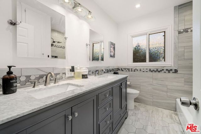 22258 Schoenborn Street, West Hills, CA 91304