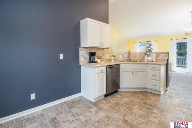 8027 N 147 Street, Bennington, NE 68007