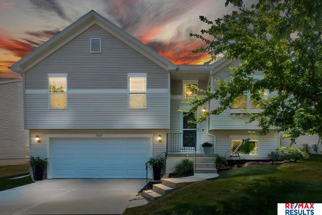 8027 N 147 Street, Bennington, NE 68007