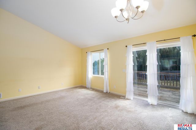 8027 N 147 Street, Bennington, NE 68007