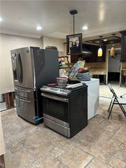 13000 Lull Street, North Hollywood, CA 91605