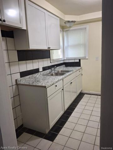 19158 Blackstone Street, Detroit, MI 48219