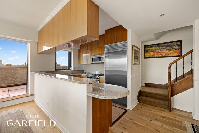 400 E 70th St Apt 3601, New York City, NY 10021