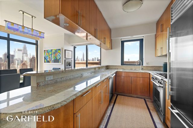 400 E 70th St Apt 3601, New York City, NY 10021