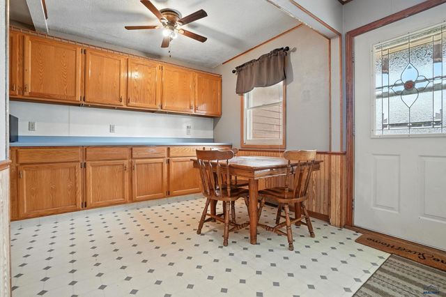 1108 LOCUST, Kadoka, SD 57543