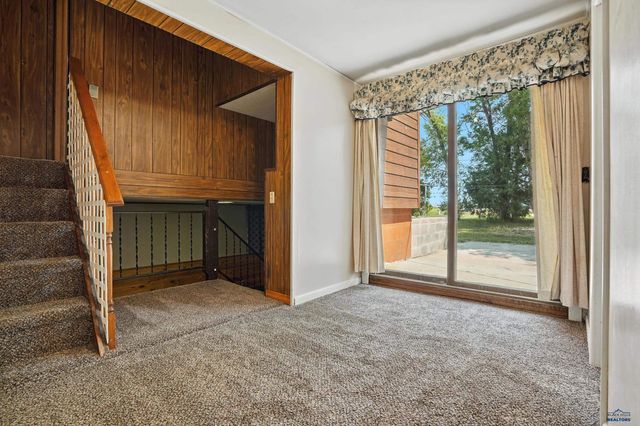 1108 LOCUST, Kadoka, SD 57543