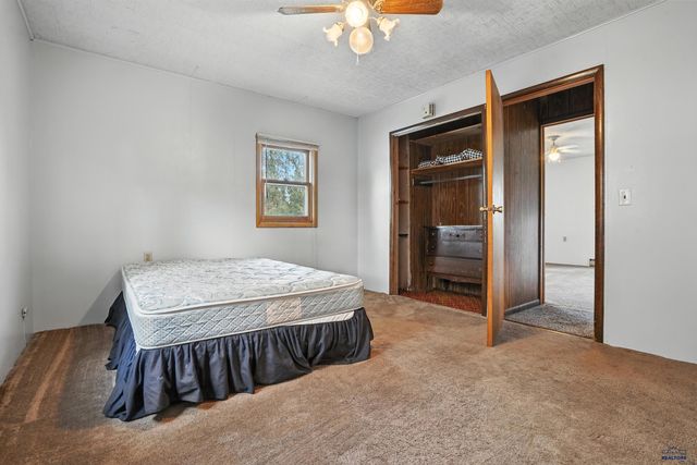 1108 LOCUST, Kadoka, SD 57543