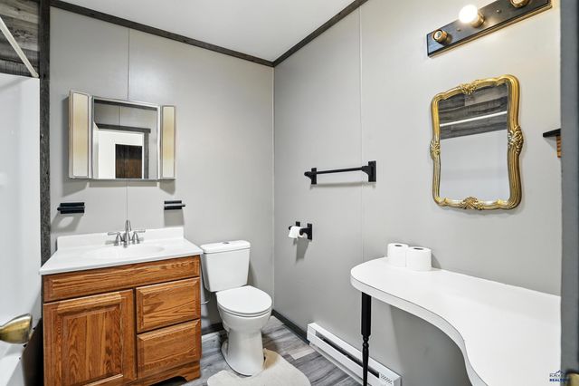 1108 LOCUST, Kadoka, SD 57543