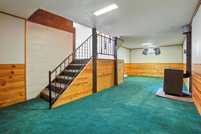 1108 LOCUST, Kadoka, SD 57543