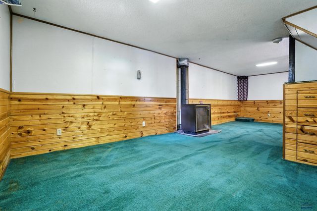 1108 LOCUST, Kadoka, SD 57543