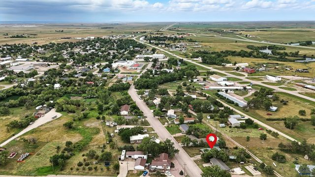 1108 LOCUST, Kadoka, SD 57543