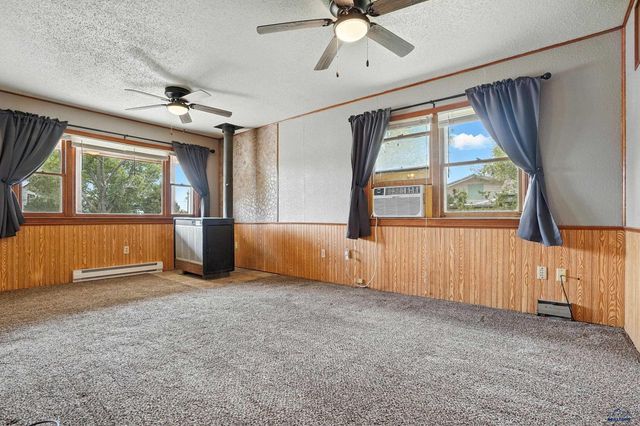 1108 LOCUST, Kadoka, SD 57543