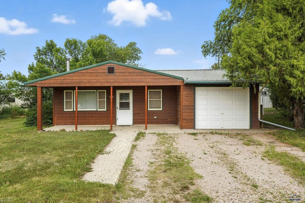 1108 LOCUST, Kadoka, SD 57543