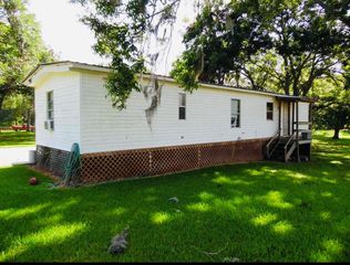 547 Creekside Drive, Angleton, TX 77515