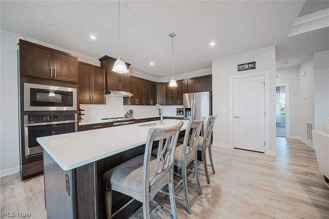 34633 N Legends Way, Grafton, OH 44044