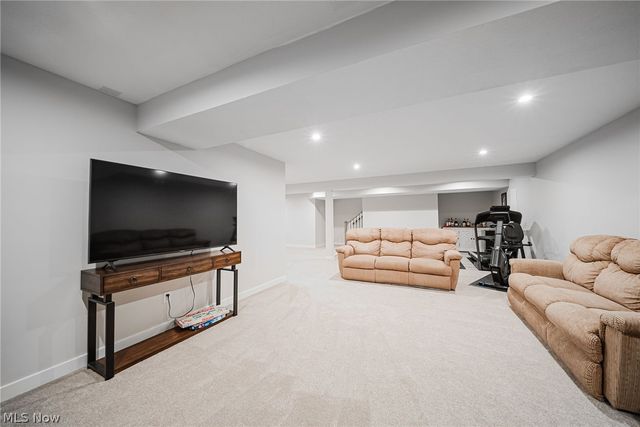 34633 N Legends Way, Grafton, OH 44044