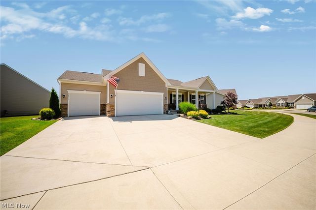 34633 N Legends Way, Grafton, OH 44044