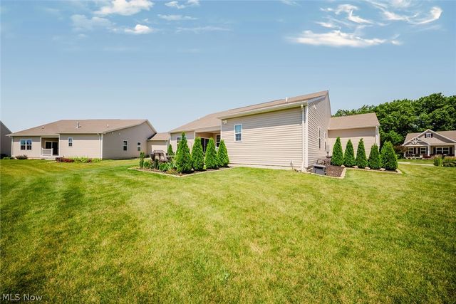 34633 N Legends Way, Grafton, OH 44044