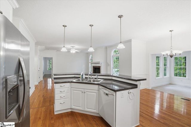 4 Boatswain Way, Salem, SC 29676