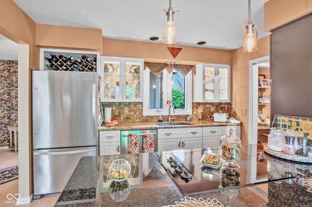 9158 West Point Place, Indianapolis, IN 46268