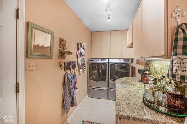 9158 West Point Place, Indianapolis, IN 46268