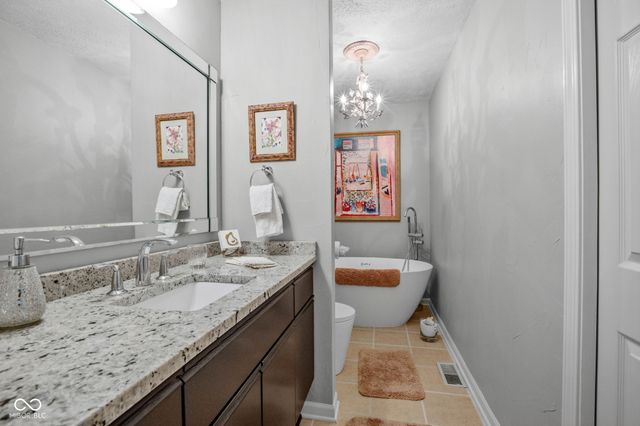 9158 West Point Place, Indianapolis, IN 46268