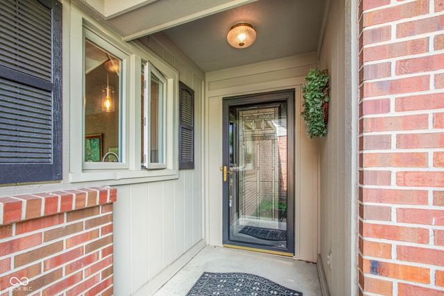 9158 West Point Place, Indianapolis, IN 46268