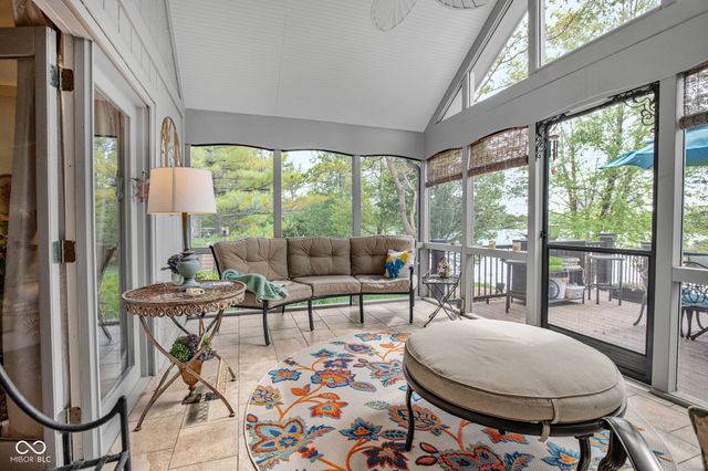 9158 West Point Place, Indianapolis, IN 46268