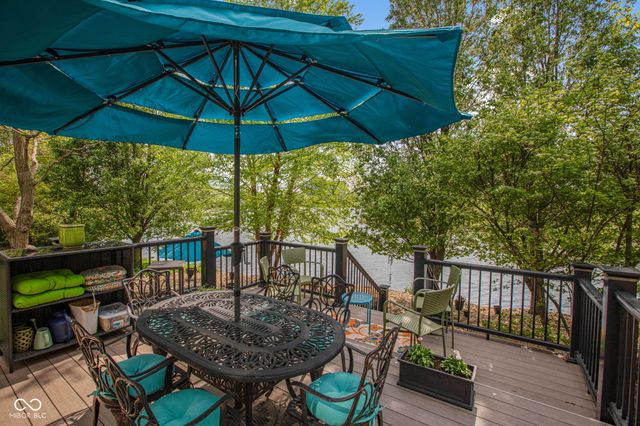 9158 West Point Place, Indianapolis, IN 46268