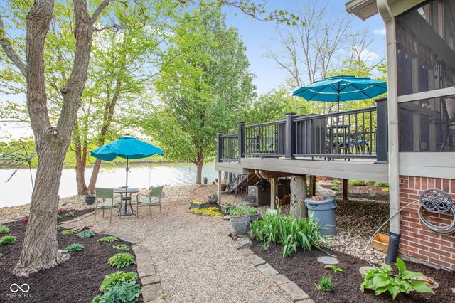 9158 West Point Place, Indianapolis, IN 46268