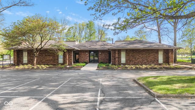 9158 West Point Place, Indianapolis, IN 46268
