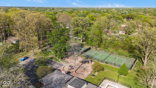 9158 West Point Place, Indianapolis, IN 46268