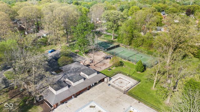 9158 West Point Place, Indianapolis, IN 46268