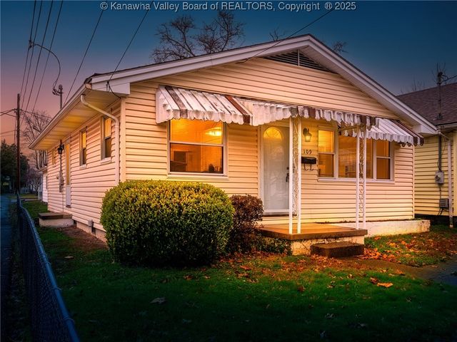 109 18th Street, Dunbar, WV 25064